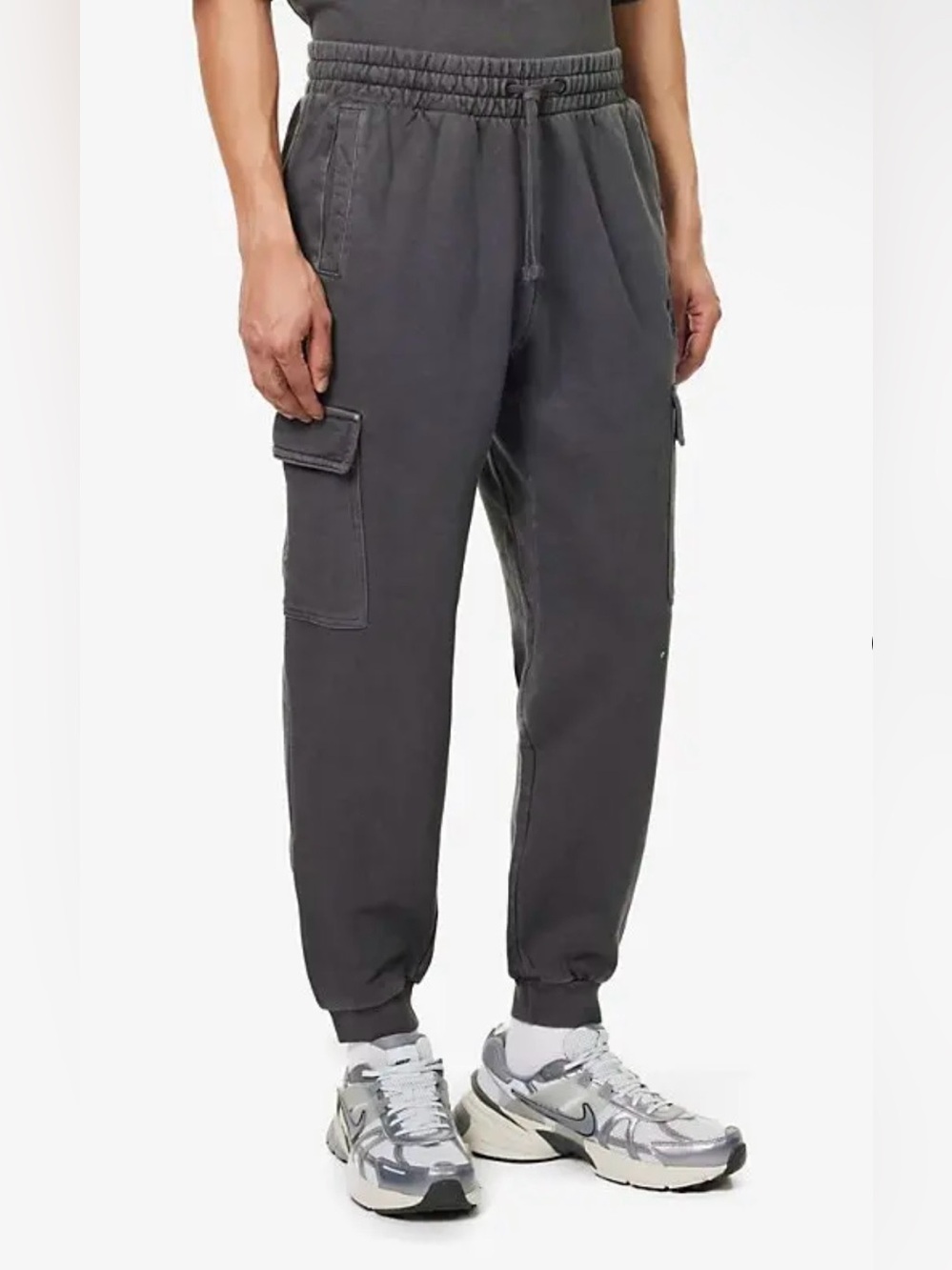 Gymshark Premium Legacy Cargo Joggers | Black Pigment Dye